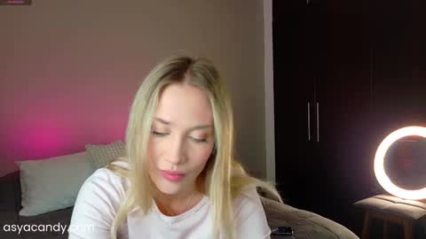Shay online show from September 2025 01:31:02 AM