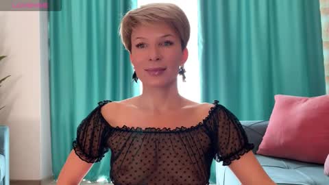 Jenny online show from October 2025 10:24:01 AM