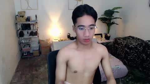 Snapshot of urguy_habibi chatting on October 2025 05:04:01 PM Bib online show from October 2025 05:04:01 PM