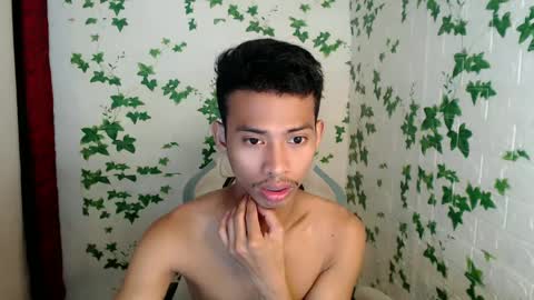 Snapshot of urhotfuckingass chatting on December 2024 03:00:02 AM richard online show from December 2024 03:00:02 AM