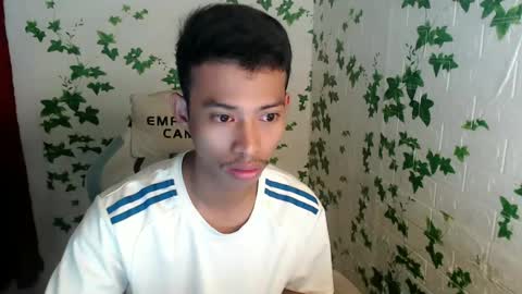 Snapshot of urhotfuckingass chatting on December 2024 11:08:01 PM richard online show from December 2024 11:08:01 PM