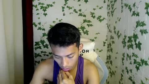 Snapshot of urhotfuckingass chatting on January 2025 11:38:01 PM richard online show from January 2025 11:38:01 PM