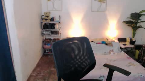 urhotguy_mark online show from November 2025 03:16:02 AM