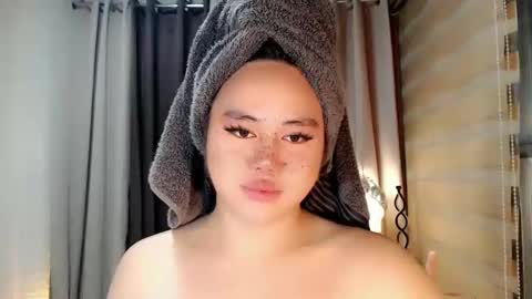 Snapshot of urnaughty_ceciliaxxx chatting on October 2025 02:36:02 PM cecilia online show from October 2025 02:36:02 PM