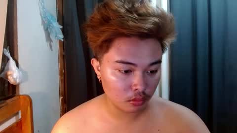 urpinoyjohnx online show from October 2025 12:28:02 AM