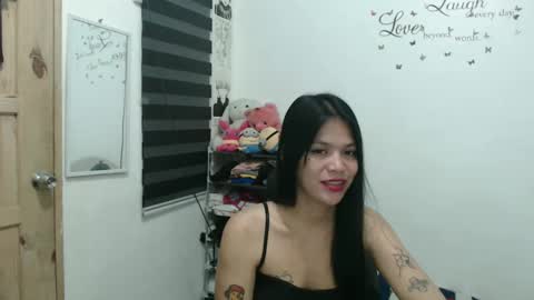 hi im kim online show from February 2025 06:22:01 PM