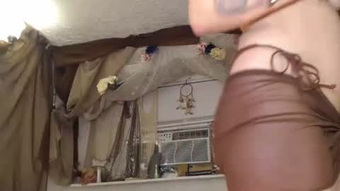 Snapshot of ursecretaddiction chatting on October 2025 02:53:01 AM Maxi Mills . My Orgasm is in your hands Private is Open online show from October 2025 02:53:01 AM