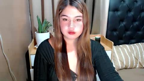          online show from February 2025 02:02:01 PM