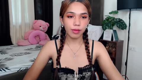 CHESCA online show from February 2025 03:29:01 AM