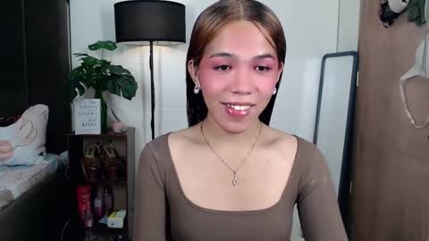 CHESCA online show from February 2025 03:12:02 AM