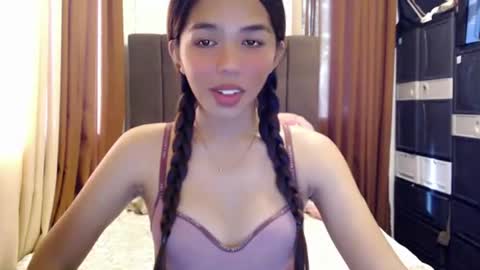 CHESCA online show from September 2025 11:09:02 PM
