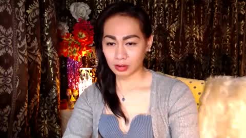 Snapshot of urtimelessbeauty chatting on January 2025 10:12:02 PM Merca online show from January 2025 10:12:02 PM