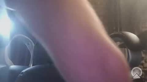 urukai79 online show from November 2025 10:37:02 AM