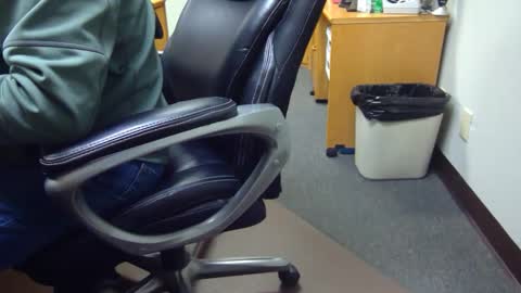 Snapshot of useemie chatting on December 2024 12:21:02 AM useemie online show from December 2024 12:21:02 AM