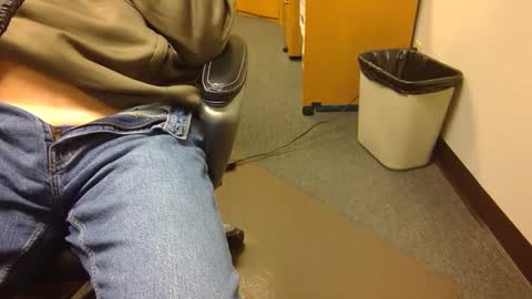 Snapshot of useemie chatting on February 2025 11:13:02 PM useemie online show from February 2025 11:13:02 PM