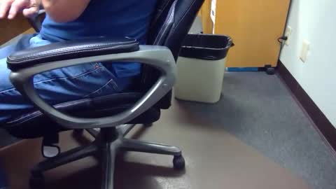 Snapshot of useemie chatting on October 2025 10:54:02 PM useemie online show from October 2025 10:54:02 PM