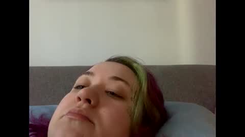 usefulhole online show from September 2025 05:23:02 PM