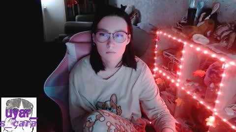 Snapshot of uyar_ chatting on November 2025 09:00:02 AM Cara online show from November 2025 09:00:02 AM