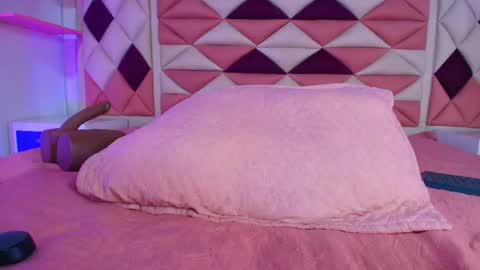 Valentina online show from September 2025 07:18:02 PM