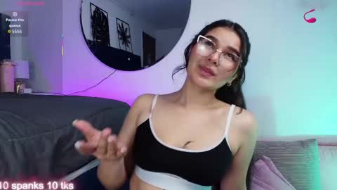 Tifanny  online show from September 2025 07:47:01 PM