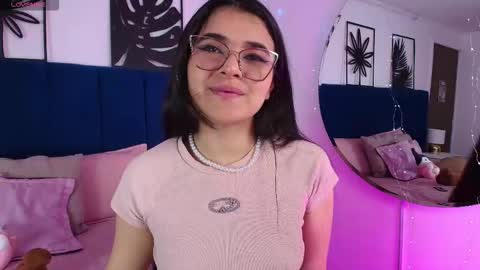 Snapshot of valeery_gomez chatting on October 2025 05:02:02 PM Tifanny online show from October 2025 05:02:02 PM