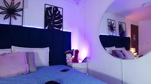 Snapshot of valeery_gomez chatting on November 2025 07:35:02 PM Tifanny online show from November 2025 07:35:02 PM