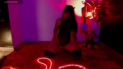 Snapshot of valengray chatting on January 2025 05:00:01 AM Valen online show from January 2025 05:00:01 AM