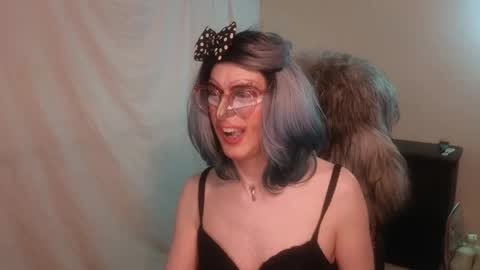 Valentia online show from February 2025 12:57:01 AM