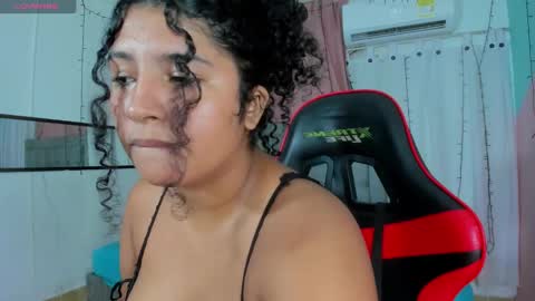 Snapshot of valentina_0_ chatting on October 2025 03:20:01 AM Valentina online show from October 2025 03:20:01 AM