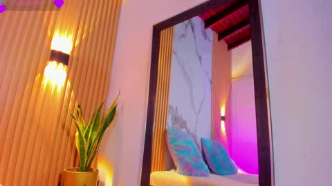 Valentina online show from September 2025 03:19:01 AM