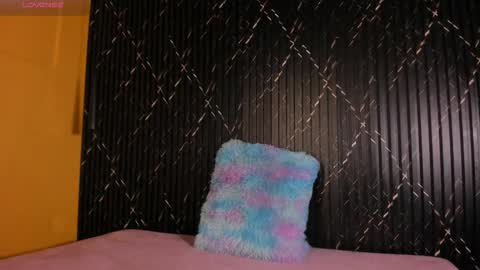 Valentina online show from October 2025 07:09:02 PM