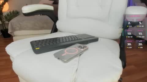 VALENTINA  online show from October 2025 10:53:02 PM