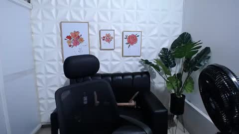Valentina  online show from January 2025 01:43:01 AM