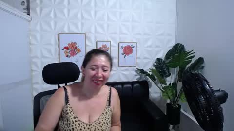 Valentina  online show from January 2025 11:53:02 PM