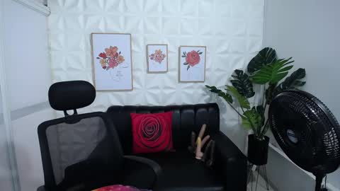 Valentina  online show from January 2025 09:18:02 PM