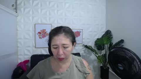 Valentina  online show from February 2025 10:14:02 PM