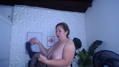 Valentina  online show from September 2025 12:55:01 AM