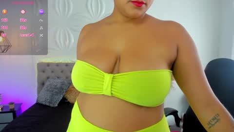 Valentina online show from March 2025 03:05:02 PM