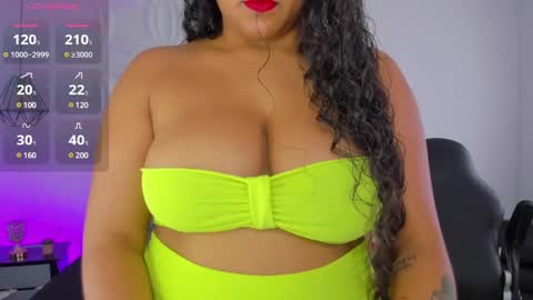 Valentina online show from March 2025 05:18:02 PM