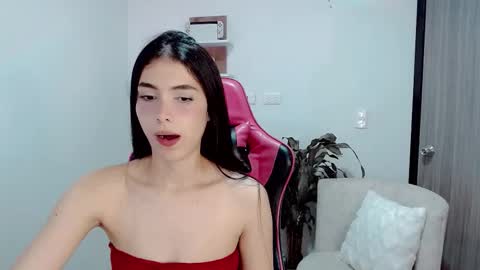 Snapshot of valentinasweet_ chatting on November 2025 12:46:02 AM Valentina online show from November 2025 12:46:02 AM