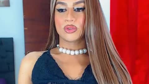 Snapshot of valentinaxxxdoll chatting on December 2024 02:54:02 AM VALENTINA online show from December 2024 02:54:02 AM
