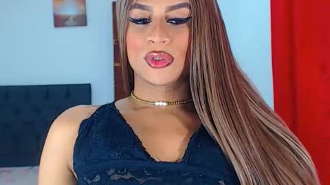 Snapshot of valentinaxxxdoll chatting on January 2025 02:10:01 AM VALENTINA online show from January 2025 02:10:01 AM