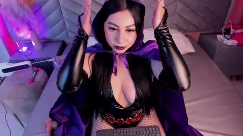 Snapshot of valentine_mia_ chatting on October 2025 10:34:02 PM Mia online show from October 2025 10:34:02 PM