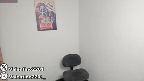 valentino online show from March 2025 01:05:01 AM