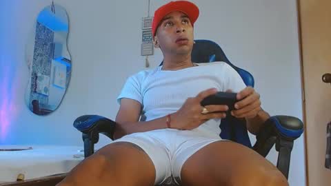 Mistery Guy online show from November 2025 07:58:01 PM