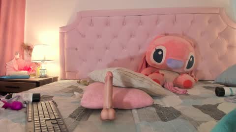 Vale Toro  online show from December 2024 03:00:02 PM