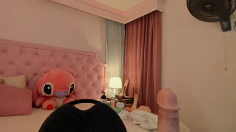 Vale Toro  online show from January 2025 12:02:02 PM