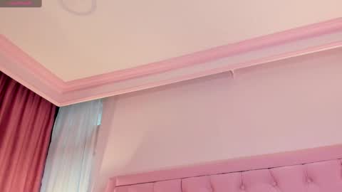 Vale Toro  online show from February 2025 04:00:02 PM