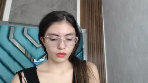 valer_ylargo online show from September 2025 11:43:02 AM