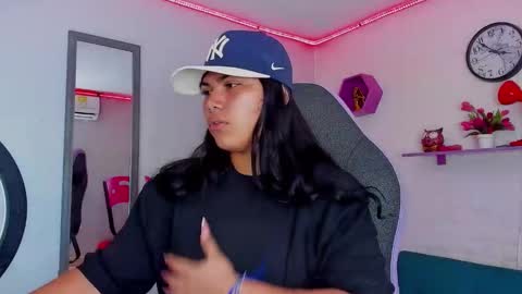 valeri_harpers4 online show from October 2025 04:24:02 PM